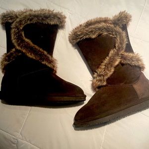 New chocolate brown bear paw boots. Size 7. (Do not have original box)
